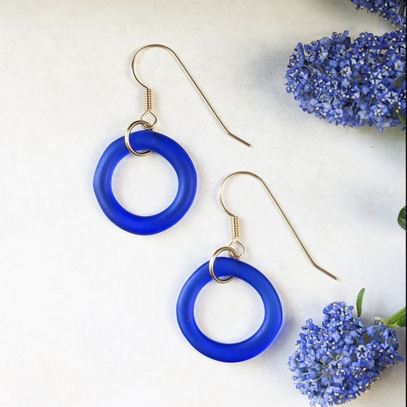 🦋LAST 1🦋NWT Smart Glass Recycled Jewelry Cobalt Hoop Earrings - Picture 1 of 5